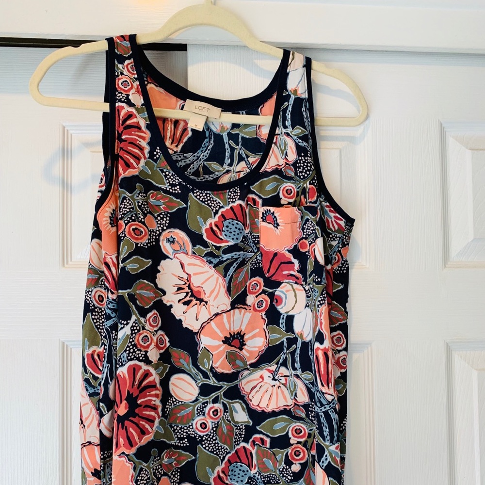 Sleeveless blouse
